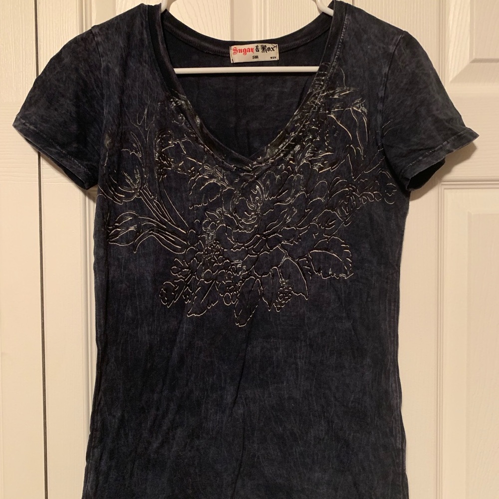 V-neck shirt